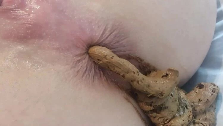 Close up poo exclusively for scatbook - FullHD (2024)