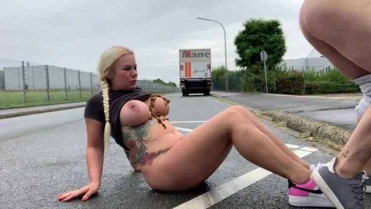 Devil Sophie - Hungry for sports - please shit me really full - Public on the roadside - FullHD (2024)